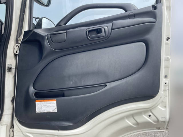 日野プロフィアアルミウイング大型（10t）[写真27]