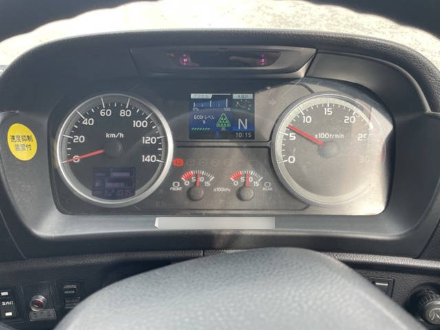 日野プロフィアアルミウイング大型（10t）[写真37]