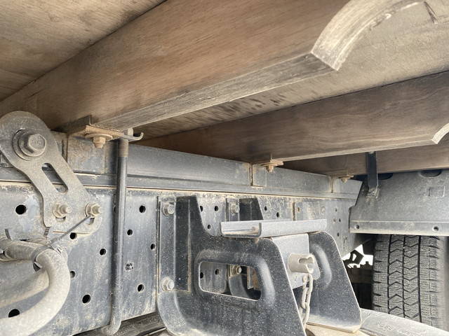 いすゞエルフ平ボディ小型（2t・3t）[写真19]