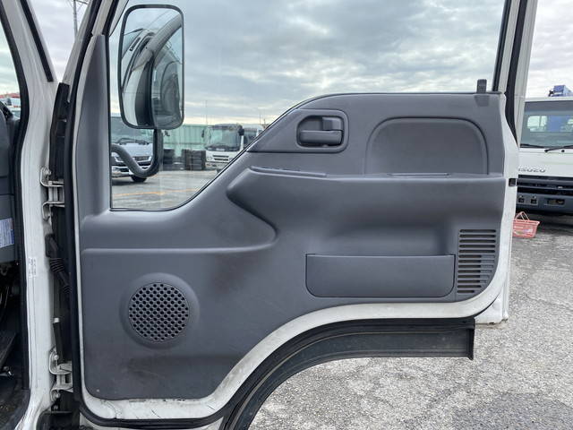 いすゞエルフ平ボディ小型（2t・3t）[写真24]