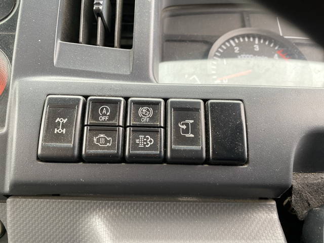 いすゞエルフ平ボディ小型（2t・3t）[写真33]