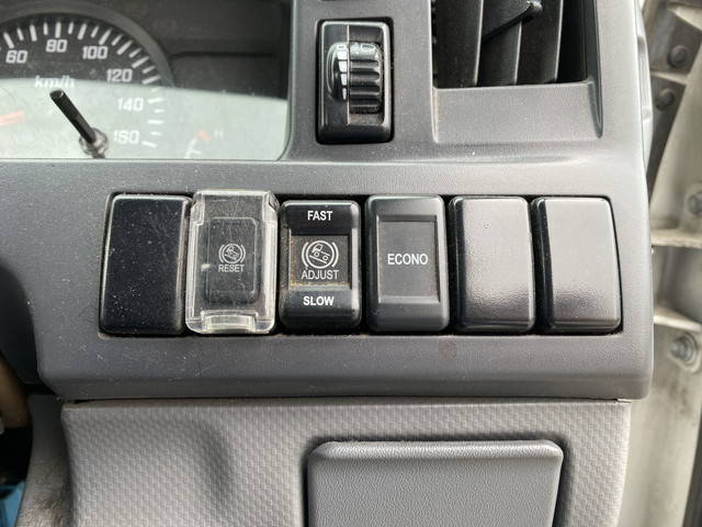 いすゞエルフ平ボディ小型（2t・3t）[写真34]