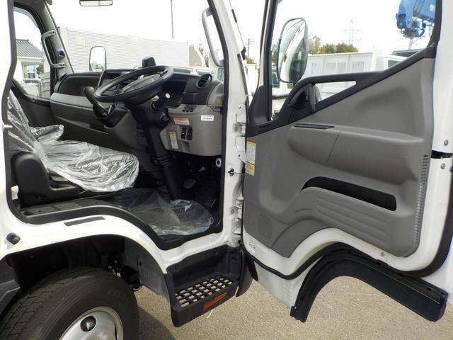 三菱ふそうキャンターアルミウイング小型（2t・3t）[写真27]