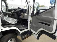 三菱ふそうキャンターアルミウイング小型（2t・3t）[写真28]