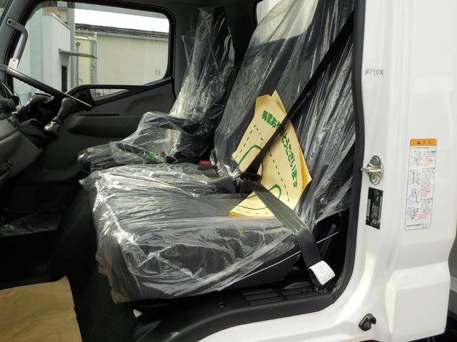 三菱ふそうキャンターアルミウイング小型（2t・3t）[写真36]
