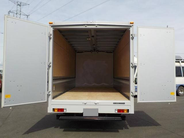 三菱ふそうキャンターアルミウイング小型（2t・3t）[写真08]