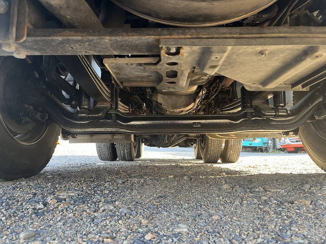 いすゞギガトレーラーヘッド（トラクターヘッド）大型（10t）[写真09]