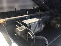 UDトラックスコンドルコンテナ専用車中型（4t）[写真12]