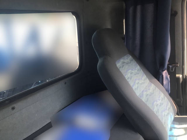 UDトラックスコンドルコンテナ専用車中型（4t）[写真22]