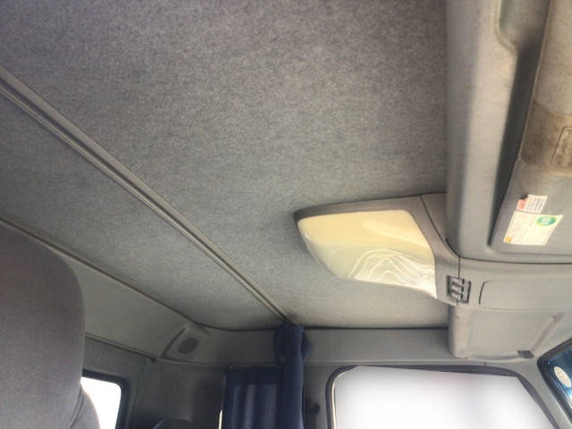 UDトラックスコンドルコンテナ専用車中型（4t）[写真23]