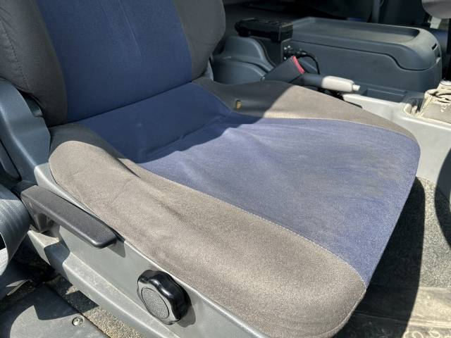 三菱ふそうファイターアルミウイング中型（4t）[写真22]