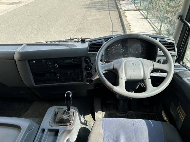 三菱ふそうファイターアルミウイング中型（4t）[写真28]