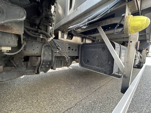 三菱ふそうファイターアルミウイング中型（4t）[写真29]