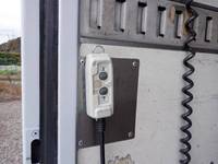 日野デュトロアルミバン小型（2t・3t）[写真11]