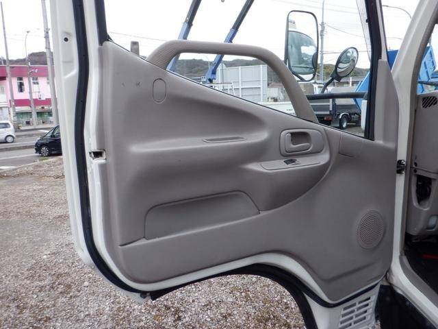 日野デュトロアルミバン小型（2t・3t）[写真28]