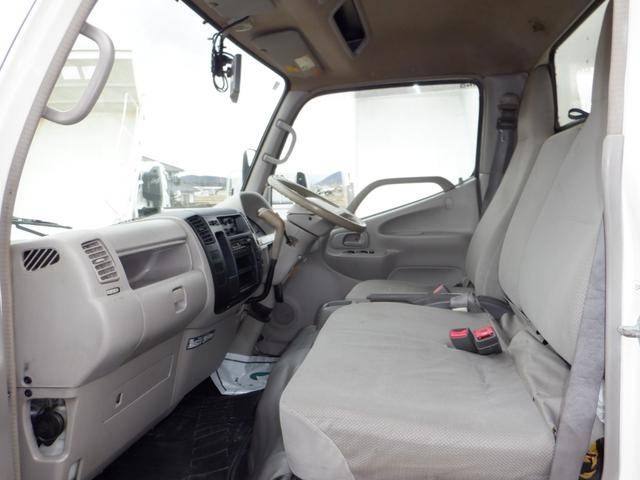 日野デュトロアルミバン小型（2t・3t）[写真29]