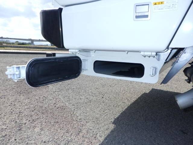 三菱ふそうキャンターパッカー車（塵芥車）小型（2t・3t）[写真14]