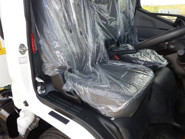 三菱ふそうキャンターパッカー車（塵芥車）小型（2t・3t）[写真26]