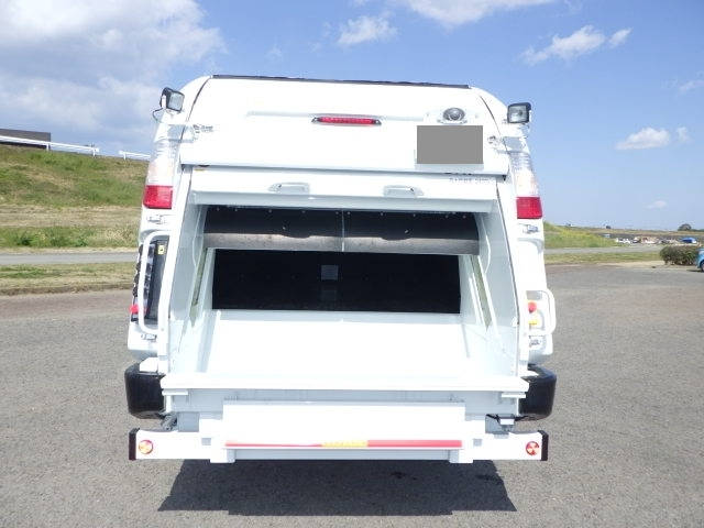 三菱ふそうキャンターパッカー車（塵芥車）小型（2t・3t）[写真05]
