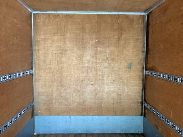 三菱ふそうキャンターアルミバン小型（2t・3t）[写真10]