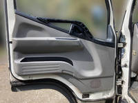 三菱ふそうキャンターアルミバン小型（2t・3t）[写真20]