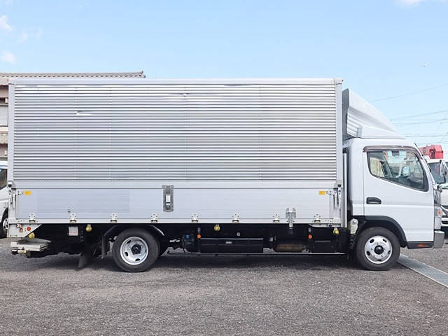 三菱ふそうキャンターアルミウイング小型（2t・3t）[写真09]
