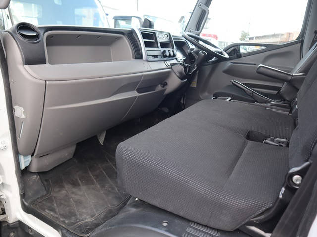 三菱ふそうキャンターアルミウイング小型（2t・3t）[写真27]