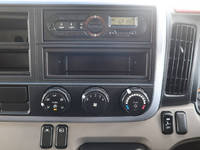 三菱ふそうキャンターアルミウイング小型（2t・3t）[写真31]