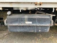 三菱ふそうキャンター平ボディ小型（2t・3t）[写真16]