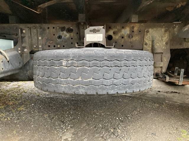 三菱ふそうキャンター平ボディ小型（2t・3t）[写真17]