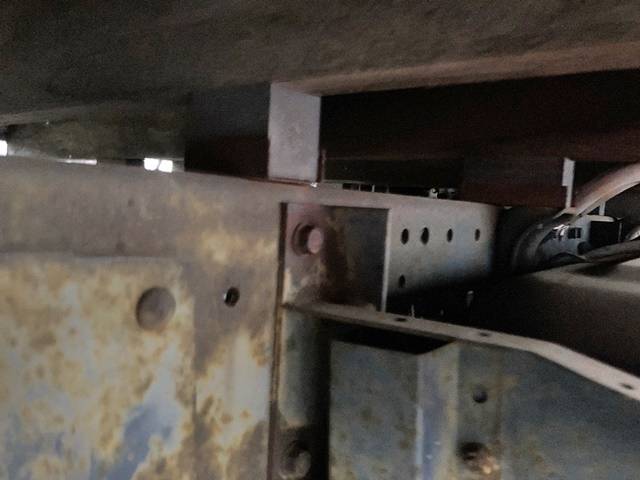 三菱ふそうキャンター平ボディ小型（2t・3t）[写真19]