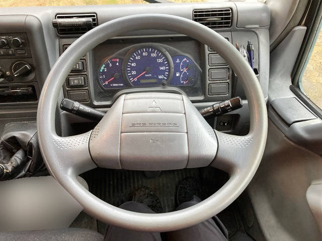 三菱ふそうキャンター平ボディ小型（2t・3t）[写真33]