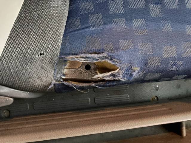 三菱ふそうキャンター平ボディ小型（2t・3t）[写真35]