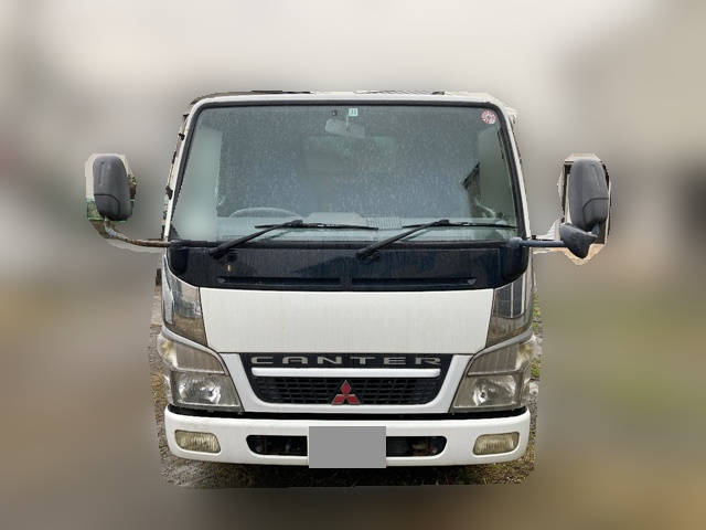 三菱ふそうキャンター平ボディ小型（2t・3t）[写真06]