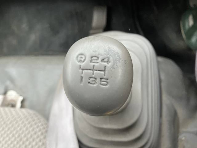 日野デュトロクレーン4段小型（2t・3t）[写真37]