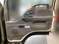 いすゞエルフクレーン3段小型（2t・3t）[写真30]