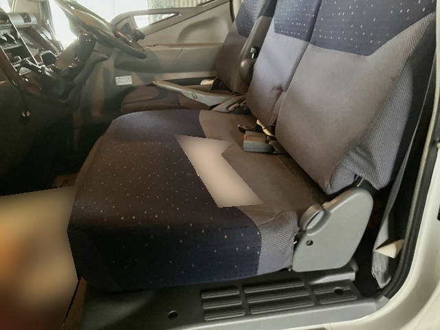 三菱ふそうキャンター平ボディ小型（2t・3t）[写真19]