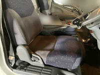 三菱ふそうキャンター平ボディ小型（2t・3t）[写真20]