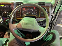 三菱ふそうキャンター平ボディ小型（2t・3t）[写真23]