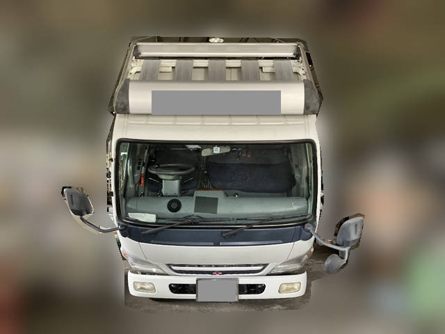 三菱ふそうキャンター平ボディ小型（2t・3t）[写真05]