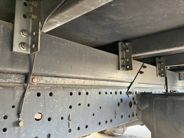 いすゞエルフアルミバン小型（2t・3t）[写真24]