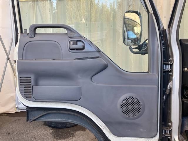 いすゞエルフアルミバン小型（2t・3t）[写真29]