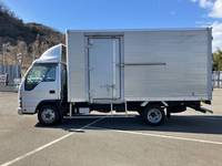 いすゞエルフアルミバン小型（2t・3t）[写真05]