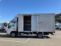 いすゞエルフアルミバン小型（2t・3t）[写真06]