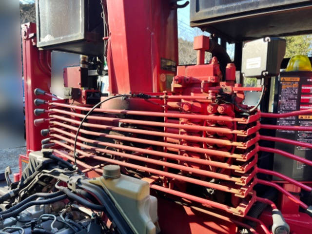 三菱ふそうキャンターセルフクレーン4段小型（2t・3t）[写真17]