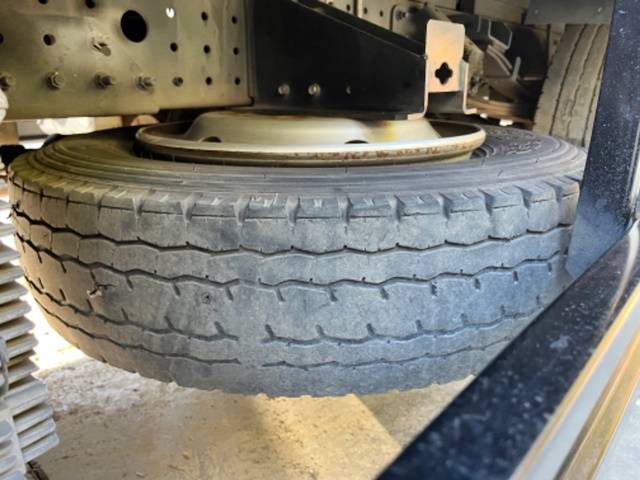 三菱ふそうキャンターセルフクレーン4段小型（2t・3t）[写真25]