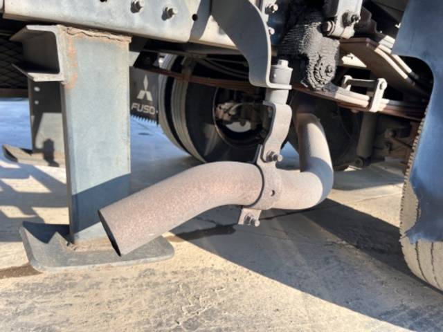 三菱ふそうキャンターセルフクレーン4段小型（2t・3t）[写真28]