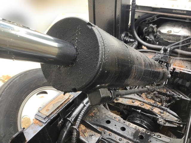 三菱ふそうキャンターコンテナ専用車小型（2t・3t）[写真19]