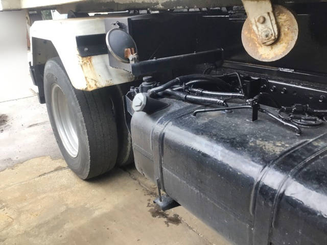 三菱ふそうキャンターコンテナ専用車小型（2t・3t）[写真23]