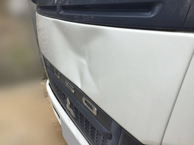 三菱ふそうキャンターコンテナ専用車小型（2t・3t）[写真37]